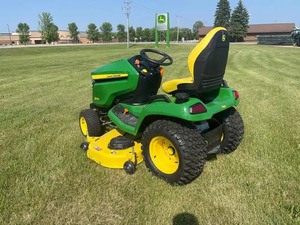 Tracteur de pelouse John For Deere X580 d'occasion à vendre, 2022 - Product Image 4