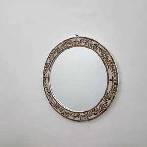 Miroir mural au design moderne, cadre en résine incrustée, cadre de miroir décoratif en bois et résine, élégant pour la décoration intérieure, en vente - Product Image 1