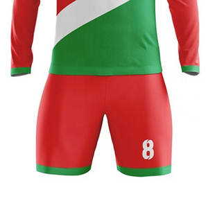 Nouveauté uniformes de football légers et respirants pour hommes prix d'usine uniforme de football avec impression de logo personnalisé - Product Image 5