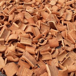 Emballage en vrac d'herbes de cannelle séchées fraîches Sac à fermeture éclair Produits agricoles en gros Épices chaudes Carrés coupés bruts séchés à la publicité déchiquetés - Product Image 2