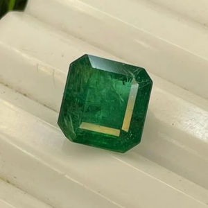 Gema de Esmeralda Verde Natural con Corte Octogonal. Esmeralda para Anillo. 8MM. - Product Image 1