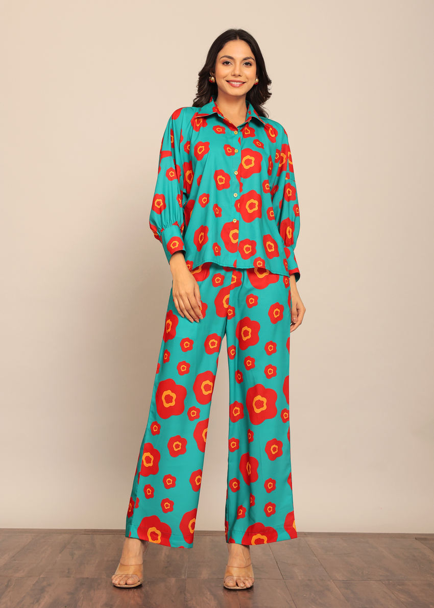 ทะเลสีเขียวและสีแดง