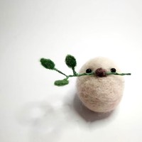 Figurine d'Oiseau Artisanale en Feutre Aiguilleté, Douce et Délicate, Jouet en Peluche Sans Rembourrage, Élégant Accent Décoratif pour la Maison et les Enfants