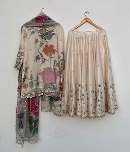 Magnifique ensemble Sharara indien pakistanais en Chinon pur avec imprimé lourd, idéal pour les fêtes et mariages, pour femmes - Product Image 3
