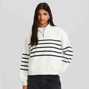 Sudaderas con capucha de cuello alto con cremallera de 1/4 cuartos gruesas de gran tamaño a la moda personalizada para mujer - Product Image 3