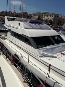 USADO G i a n e t i 38 Fly 1991 PowerBoat Excelente Estado para la venta - Product Image 6