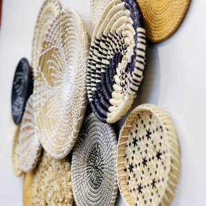 Offre Spéciale ensemble de 13 assiettes murales tissées en jonc de mer/décoration murale suspendue fabriquées au Vietnam TienPhong artisanat - Product Image 4