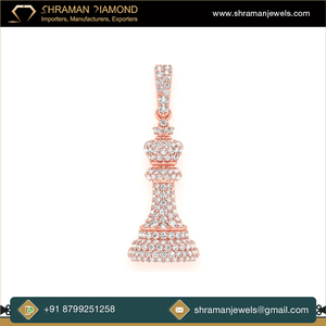 Étincelant entièrement glacé laboratoire cultivé diamants personnalisé 10K or massif roi reine pièce d'échecs pendentif hommes Hip Hop bijoux fins collier - Product Image 5
