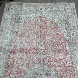 Vintage Rug 5x9.9 ft, <b>Red</b> White Patchwork <b>Wool</b> Turkish Rug - Product Image 4