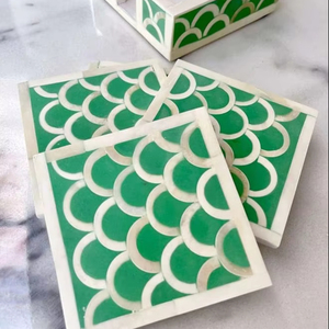 Sous-verre carré bohème en incrustation d'os, fait main, écologique, design artisanal traditionnel pour protéger les tables contre le chaud et le froid - Product Image 1