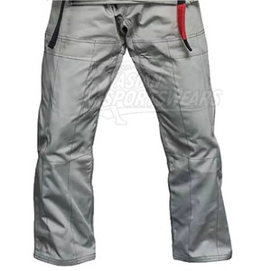 Kimono de qualité supérieure pour hommes avec ceinture confortable et matière légère - Product Image 6