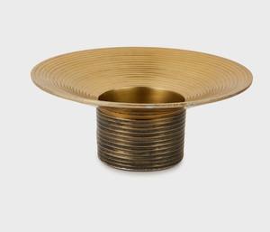 Portavelas de metal hecho a mano personalizable para decoración del hogar y la boda con acabado dorado - Product Image 1