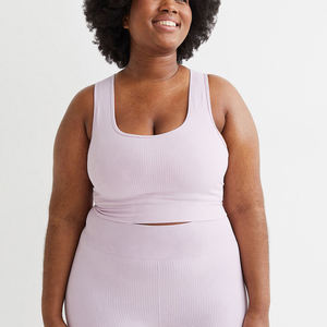 Soutien-gorge de sport sans couture à maintien élevé, respirant, réversible, de qualité supérieure, avec bretelles réglables et options personnalisables – Dernière tendance - Product Image 4