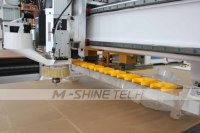 Routeur CNC à tête inclinable de haute précision Jinan M-shine pour l'application de rainurage et de fraisage de cadres de portes
