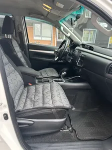 Toyota Hilux VIII 2020, Bajo Kilometraje, Caja de Cambios Automática, Volante a la Izquierda, Neumáticos R20, Estado Oscuro - Product Image 3