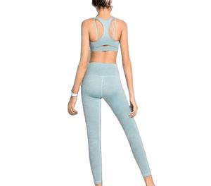Fabricant sur mesure proposant des ensembles de yoga 2 pièces pour femmes avec logo personnalisé pour les commandes en gros et les exportateurs internationaux. - Product Image 6