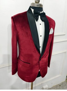 ชุดสูทกำมะหยี่สีแดงสำหรับผู้ชายชุดทักซิโด้ผ้าซาตินมีปกสีดำสำหรับเจ้าบ่าวหรืองานพรอม - Product Image 3