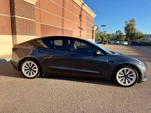 Tesla_Model-3ที่ขายดีที่สุดพร้อมรองรับการปรับแต่ง OEM 2023 - Product Image 3