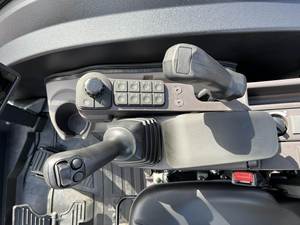 Miniexcavadora Kubota KX040-5 2026: Potencia Compacta con Sistema Hidráulico Avanzado - Product Image 4