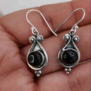 Pendientes de Ónix Negro, Plata de Ley 925 Hechos a Mano, Piedra de Nacimiento de Julio - Product Image 2