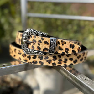 Cinturón de Cuero con Pelo de Leopardo Estilo Occidental Vintage con Hebilla de Aleación Resistente, Duradero y Cómodo de Usar - Product Image 1