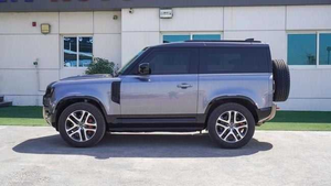 Land Rover Defender P400 Dynamic SE Turbo 2024, 4.1-6L, Gasolina, Automático, SUV, Asientos de Cuero, Techo Panorámico, LED Izquierdo, R20 Oscuro - Product Image 5