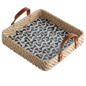 Bandeja de mimbre natural hecha a mano al por mayor con incrustaciones de nácar Bandejas para servir con asa para bandeja de almacenamiento de Vietnam - Product Image 3