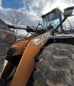 Chargeuse sur pneus Case 1021G de 2019 - Chargeuse puissante pour les travaux de terrassement et la manutention de matériaux - Product Image 2