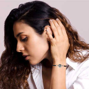 Bracelets élégants en forme de croissant d'argent noir - Product Image 4