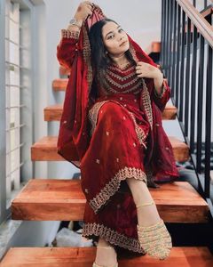 Nueva llegada de seda de Bollywood Kurta Set para mujeres bordado Dupatta traje de tendencia para fiesta precio barato oferta a granel - Product Image 4