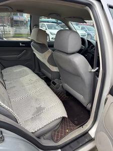 Polo 1.6L Turbo essence automatique de 2007 bien entretenue, en excellent état, avec sièges en cuir et toit ouvrant - Product Image 5