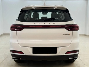2024 XCETE X-CROZZ 7 Auto Matic Turbo SUV with Leather Seats R18 Tires Aluminium Alloy Roof Rack <b>Panoramic</b> Sunroof LED Lights - Product Image 4