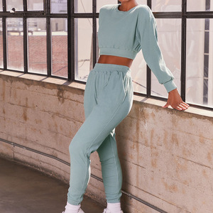 Sexy Ladies Beautiful Sports Chándal Oversize Fluffy Anti Pilling Transferencia de Calor Impresión Logo Mujeres Chándal Set - Product Image 1