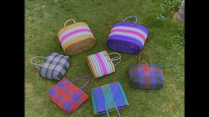 กระเป๋าเครื่องสำอางพลาสติก PP แบบทอมือรีไซเคิลทำด้วยมือทำจากอินเดียเป็นมิตรต่อสิ่งแวดล้อมมีสีตามสั่งจำนวนมาก - Product Image 2