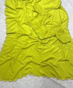 Saree en soie de créateur Sari Shari avec chemisier non cousu, parfait pour les fêtes, les fêtes et les vêtements ethniques traditionnels. - Product Image 3