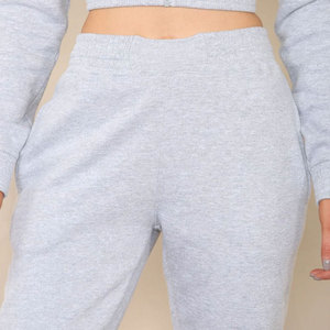 Nueva llegada de las mujeres de alta resistencia Crop Hoodies Set Diseño personalizado para uso al aire libre Casual Tops cortos para el invierno - Product Image 6