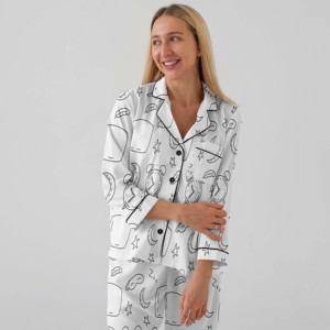 Venta al por mayor primavera y otoño nueva manga larga suelta puede usar dulce estampado casual solapa lindo conjunto de pijamas de mujer - Product Image 1