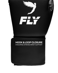 Nouveaux gants de boxe noirs Fly, cuir de vachette véritable de haute qualité, logo personnalisé, gants de boxe pour le sparring et le Muay Thai. - Product Image 4