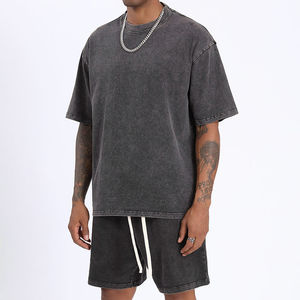 Costume d'été deux pièces pour homme avec logo personnalisé Streetwear Ensemble 2 pièces short et t-shirt délavés à l'acide pour homme - Product Image 4