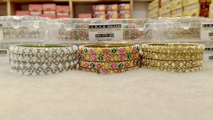 Bracelets Rajwadi traditionnels pour femmes en alliage de Zinc métal à la mode forme de boule perle principale pour les mariages Festivals vêtements ethniques quotidiens - Product Image 3