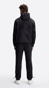 Conjunto de 2 Piezas de Ropa Deportiva de Invierno para Hombre y Mujer, Chaqueta Cortavientos de Nailon de Talla Grande, Sudadera con Capucha y Pantalones Jogger, Estilo Urbano, Color Negro, Logotipo Personalizado, Impermeable - Product Image 4