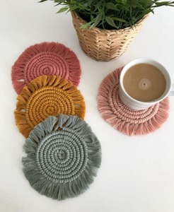 Décor de table unique en macramé fait à la main Chemin tissé en coton naturel parfait pour la table à manger rustique ou l'intérieur de la maison confortable - Product Image 2