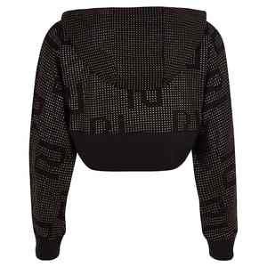 เสื้อครอปแฟชั่นสตรีออกแบบมาเพื่อให้มั่นใจในลุคสุดชิคขณะที่ยังคงความนุ่มและสบาย - Product Image 4