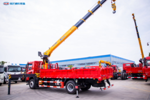 Dongfeng Howo sinotrk 4*2 משאית 4 x4 עם 8-10 טון בום מנוף גובה מקסימום 20 מ 'גובה הרמה לבנייה - Product Image 6