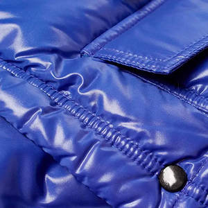 Veste bouffante à bulles brillante imperméable à l'eau personnalisée pour hommes col à capuche avec tissu en polyester brillant - Product Image 6