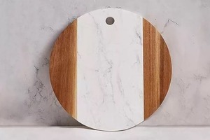Tabla de cortar de madera ecológica de alta calidad, hecha a mano con incrustaciones de mármol duraderas, para servir y cortar en la cocina. - Product Image 4