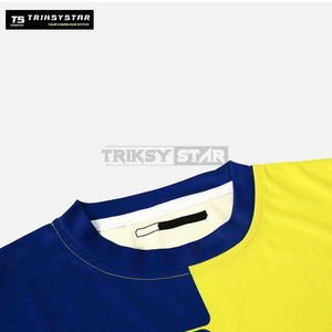 Ensemble de maillots de football personnalisés pour hommes, uniforme de football d'équipe respirant à séchage rapide, kit d'entraînement léger pour un ajustement confortable - Product Image 3