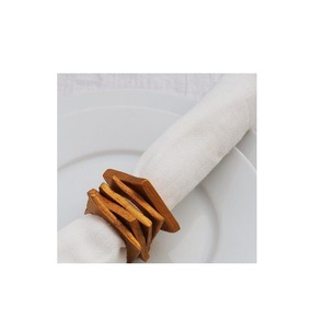 Ensemble de ronds de serviette en bois rustiques faits à la main pour décor de table à manger de ferme dîner de mariage support de cuisine en bois naturel - Product Image 1