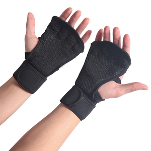 Gants d'entraînement d'haltérophilie de gymnastique personnalisés CrossFit Musculation Gants de soutien du poignet d'entraînement - Product Image 3