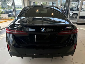 ขายดี ราคาสุดคุ้ม.. รถมือสอง ปี 2024 BMW i5 M60 AWD - พร้อมส่ง - Product Image 6
